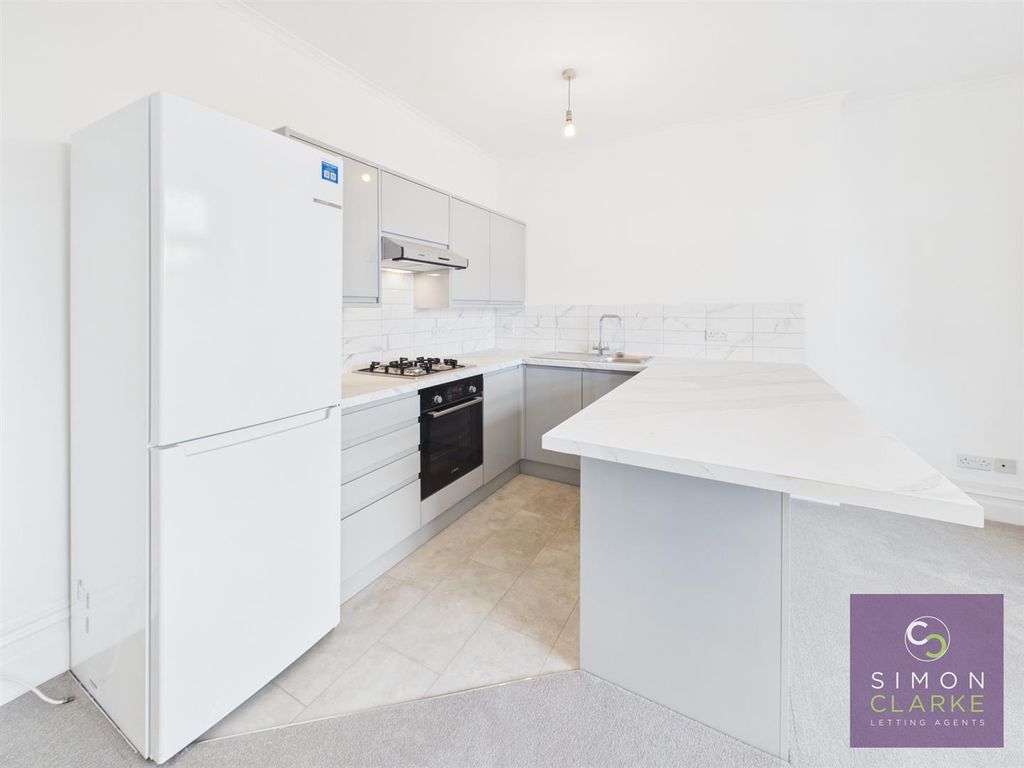 Property photo 1 of 6 Cam05425G0-Pr0114-Still007.Jpg