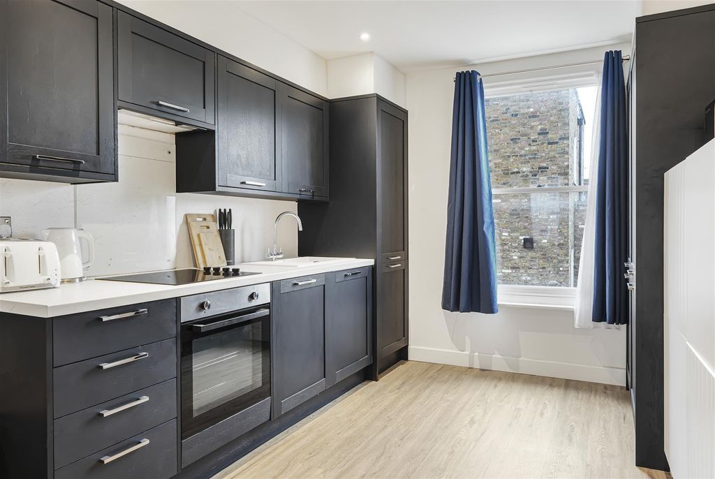 Property photo 2 of 10 Mnh04271.Jpg