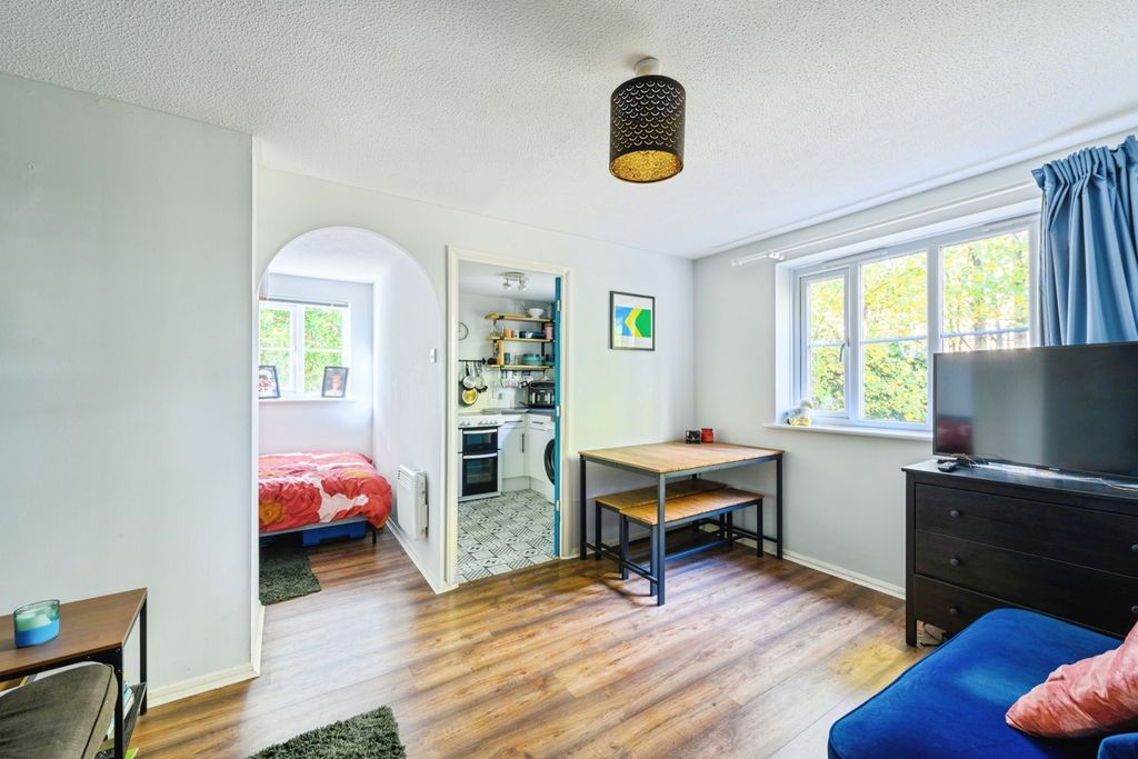 Property photo 3 of 16 Photo