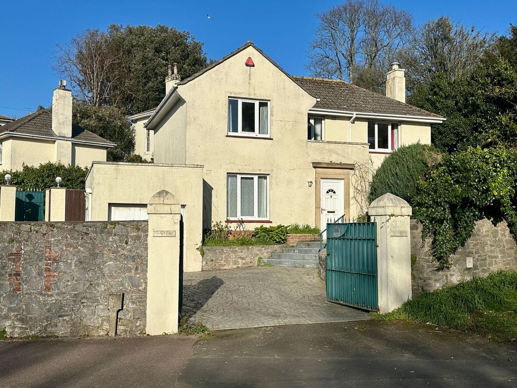 Property photo 1 of 28