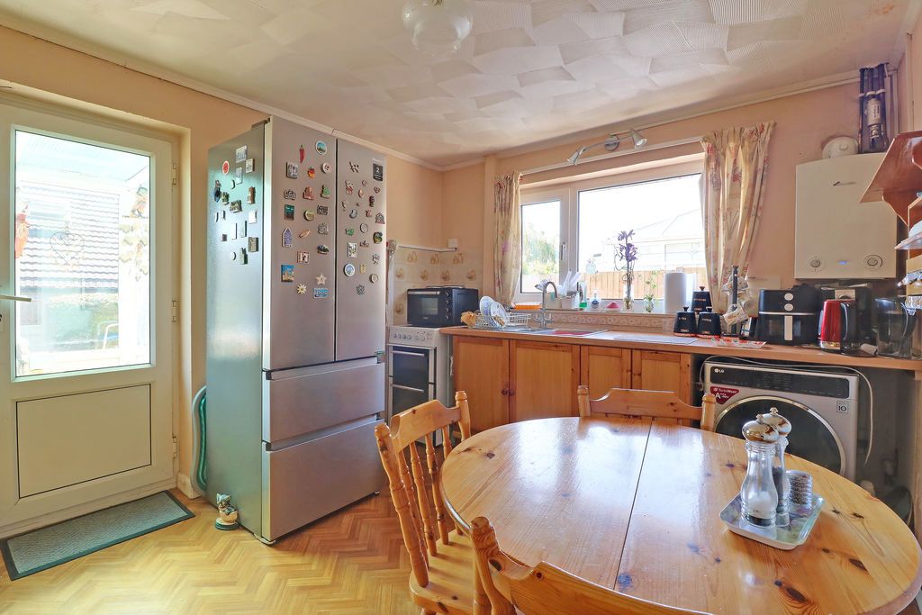 Property photo 3 of 13 Kitchen/Breakfast Room
