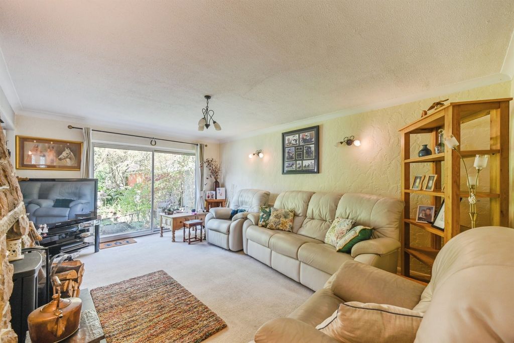 Property photo 3 of 19