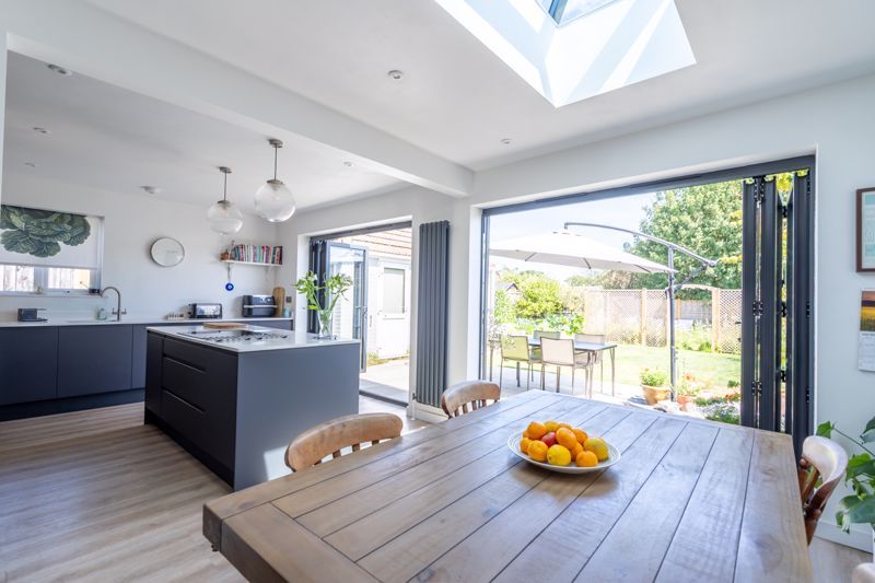 Property photo 1 of 16 Photo 7