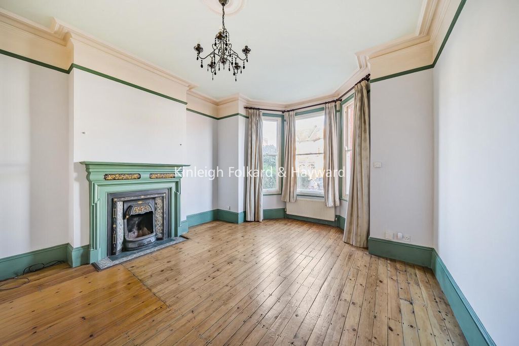 Property photo 2 of 12 Picture 2