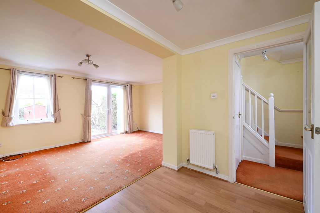 Property photo 2 of 12