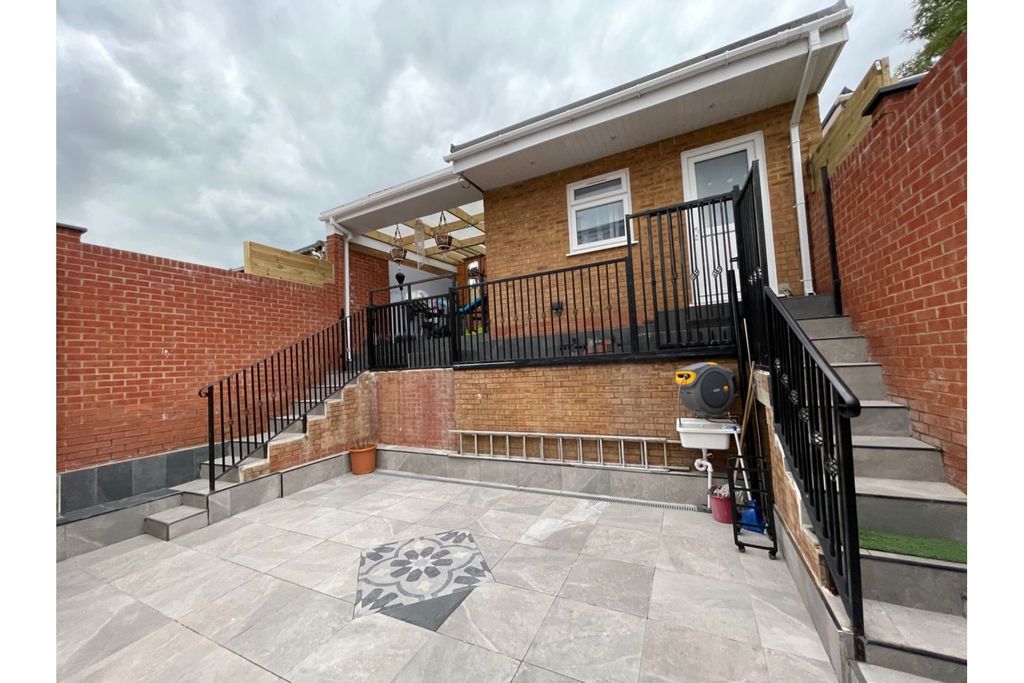 Additional image 28 of 6 bed end terrace house for saleWhitton Avenue West, Greenford UB6