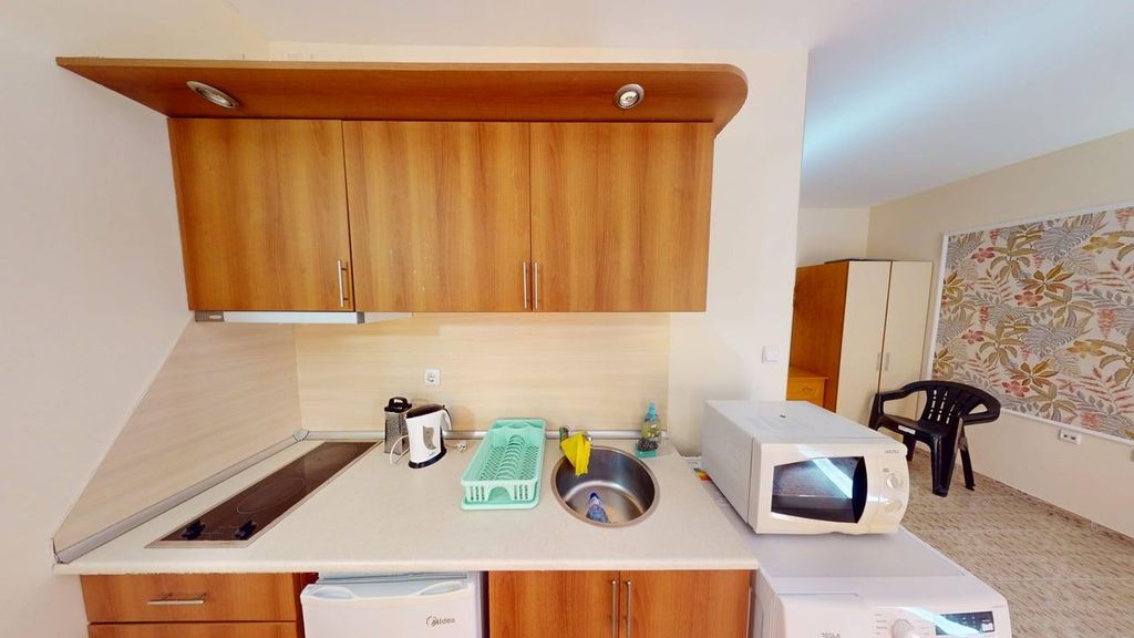 Property photo 3 of 11