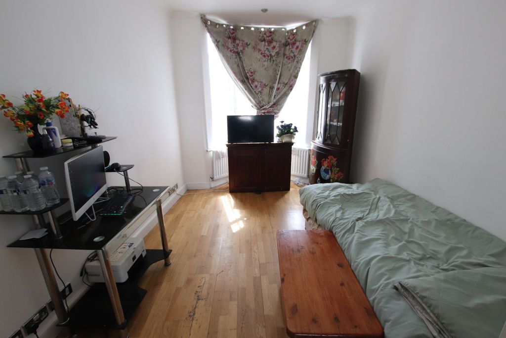 Property photo 2 of 16 Gallery