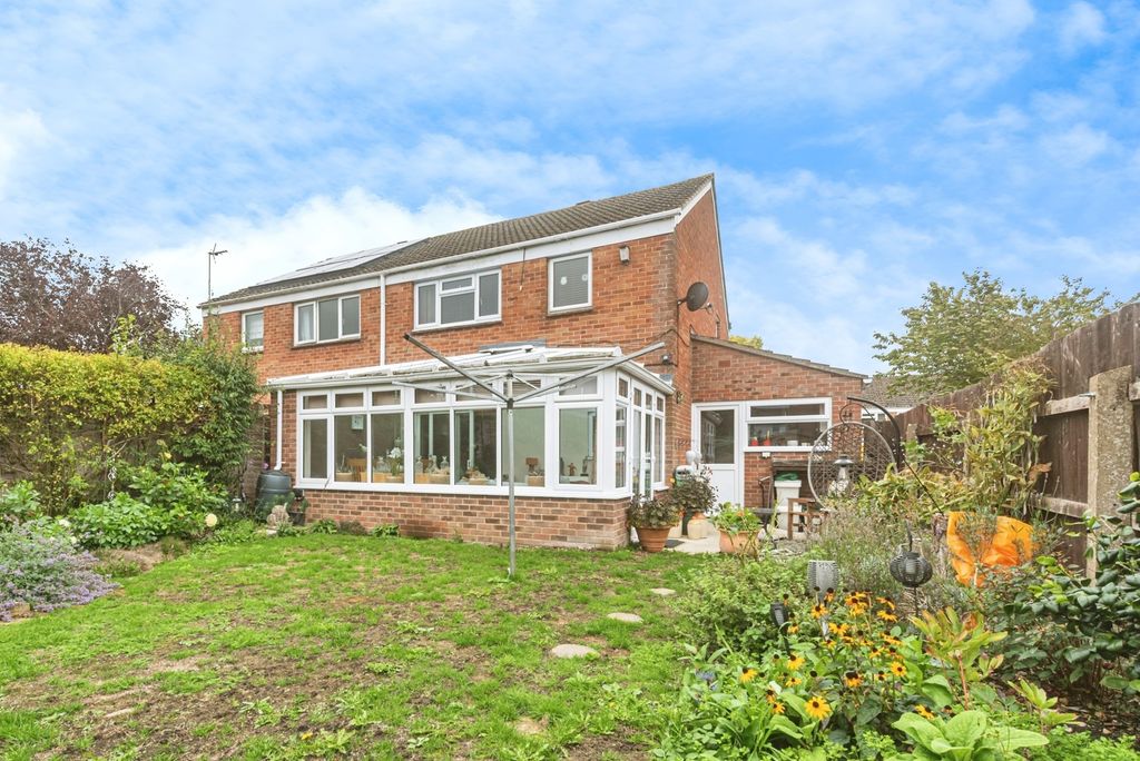 Property photo 2 of 17 Photo