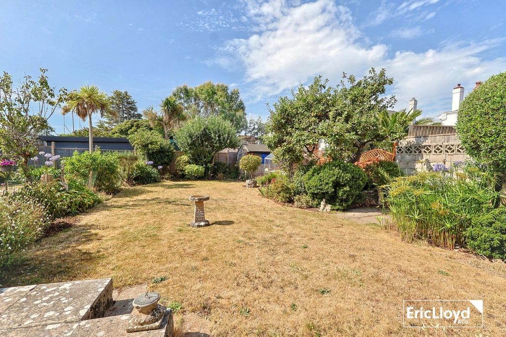 Property photo 2 of 20 Photo 17
