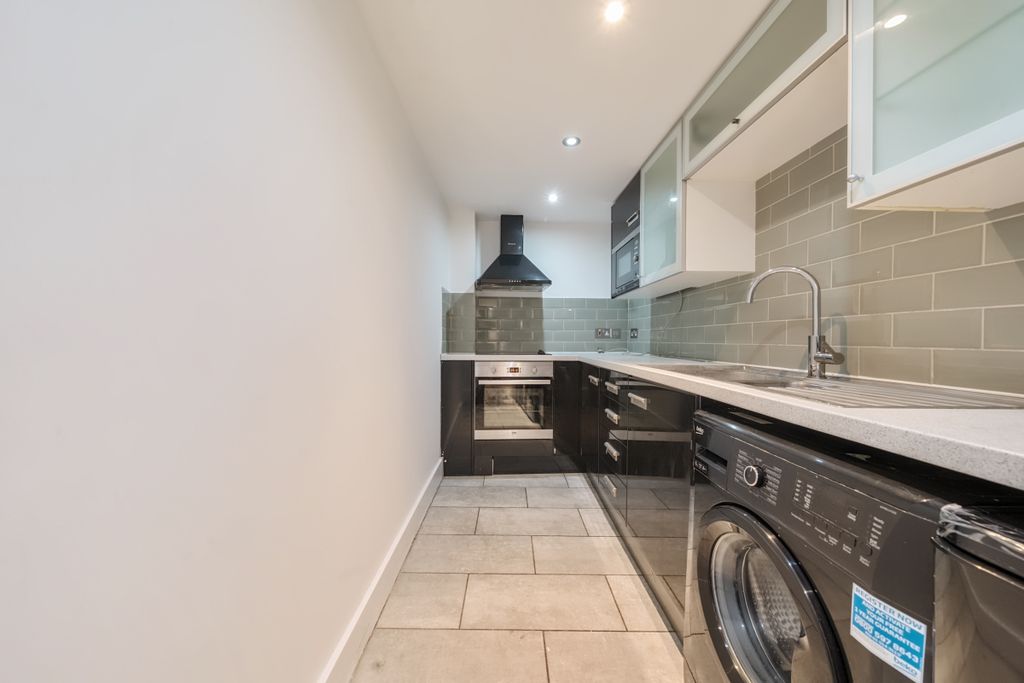 Property photo 3 of 13 Kitchen