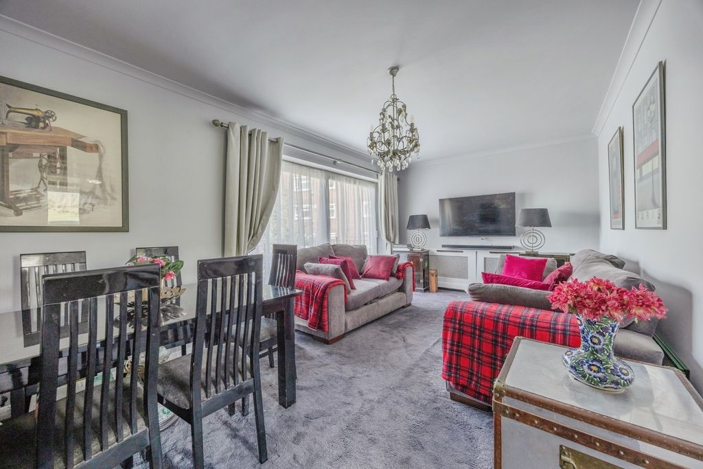 Property photo 1 of 25 Pbox-Img.Jpg