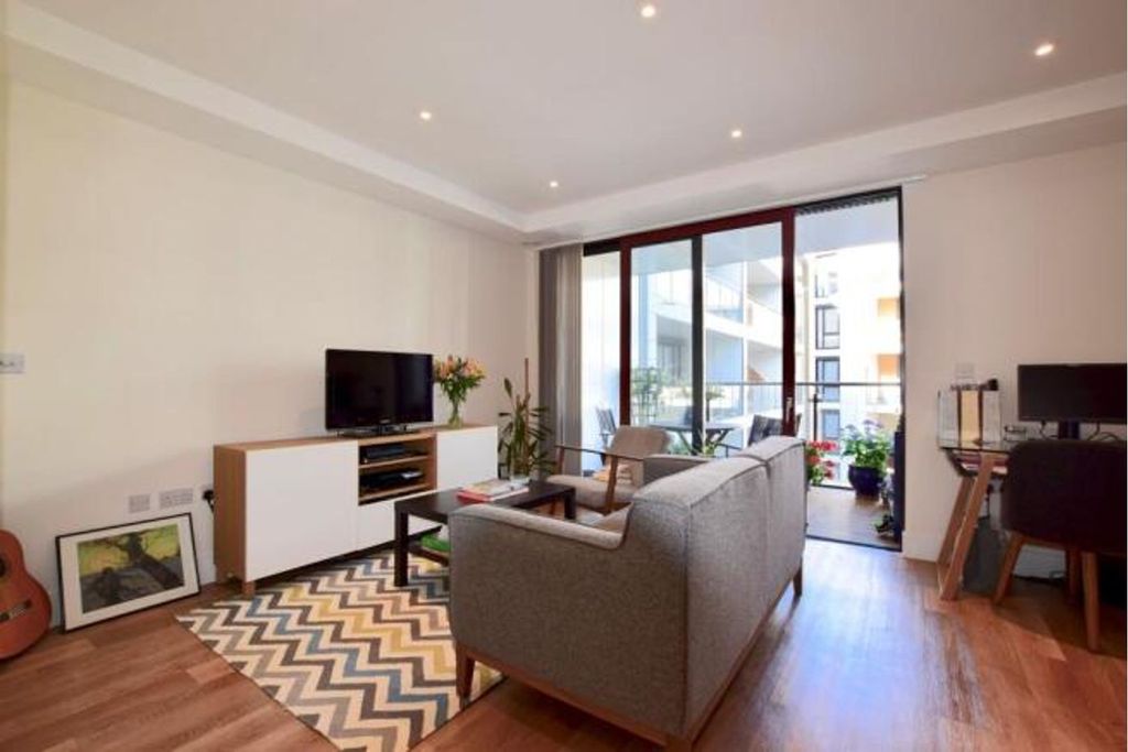 Property photo 2 of 10