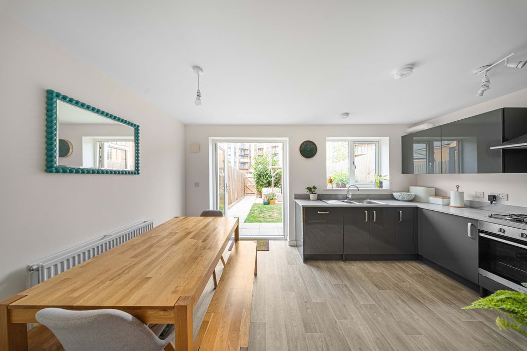 Property photo 3 of 22 4116433