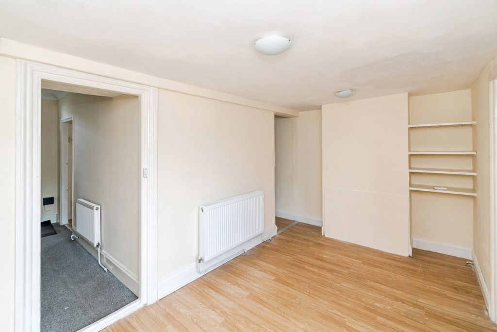 Property photo 2 of 17 Pbox-Img.Jpg