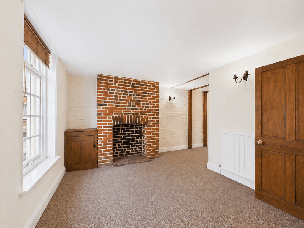 Property photo 3 of 11 Gallery