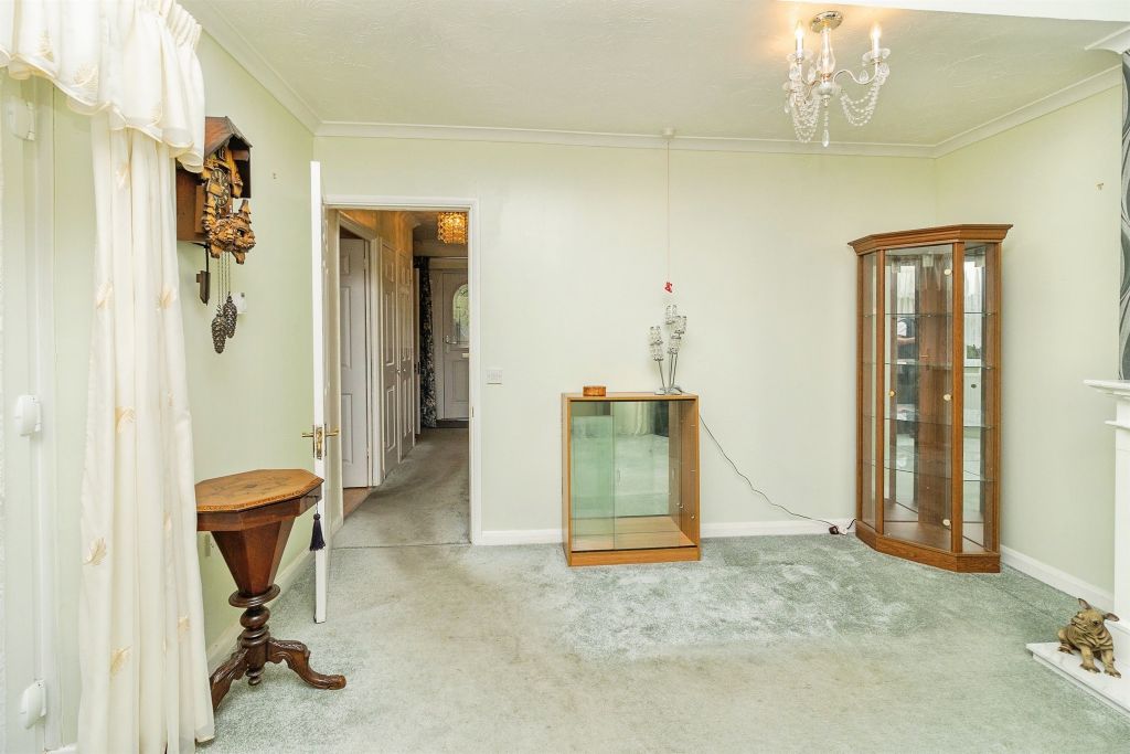 Property photo 3 of 17