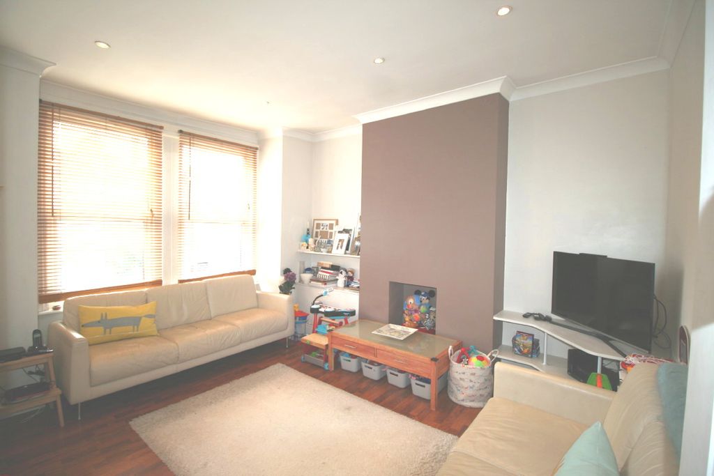 Property photo 1 of 8