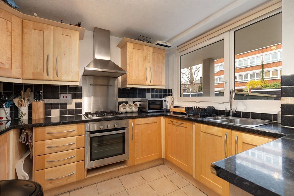 Property photo 2 of 12 Picture No. 20