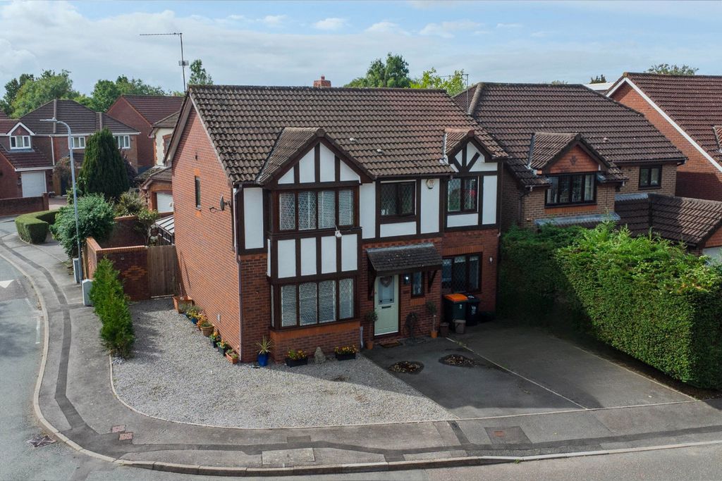 Property photo 1 of 33