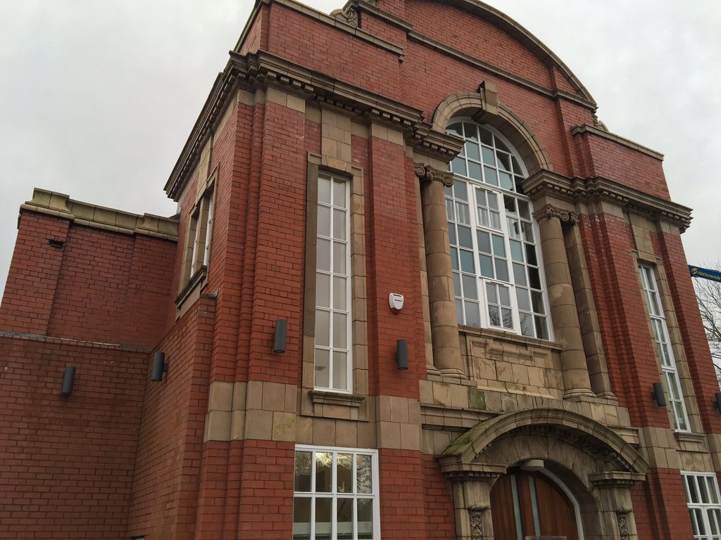 Property photo 1 of 9 Exterior