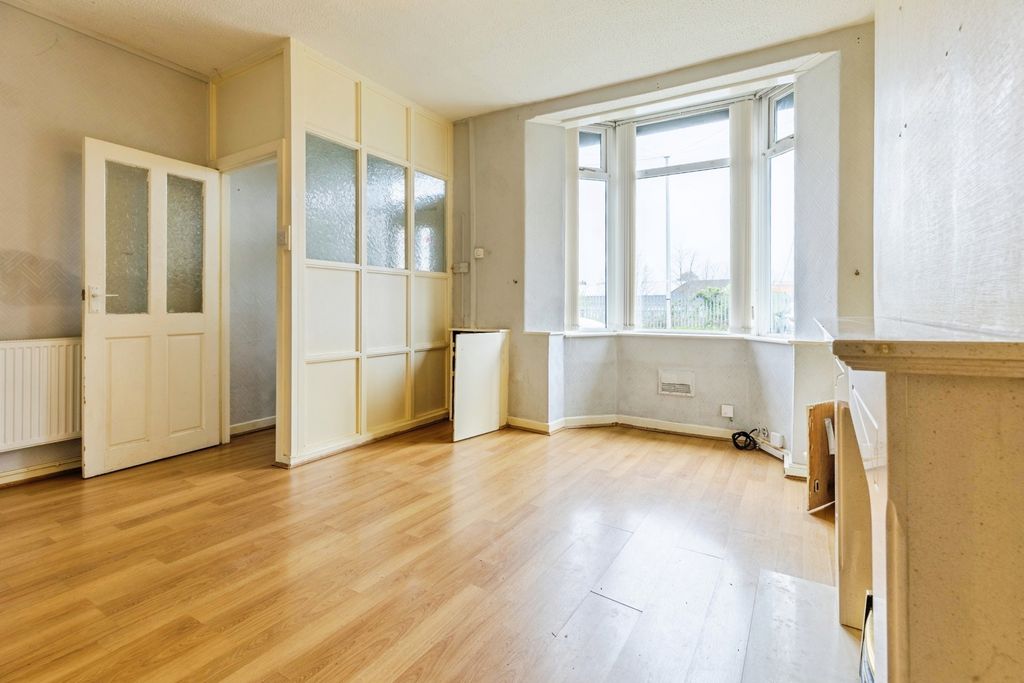 Property photo 3 of 11 Pbox-Img.Jpg