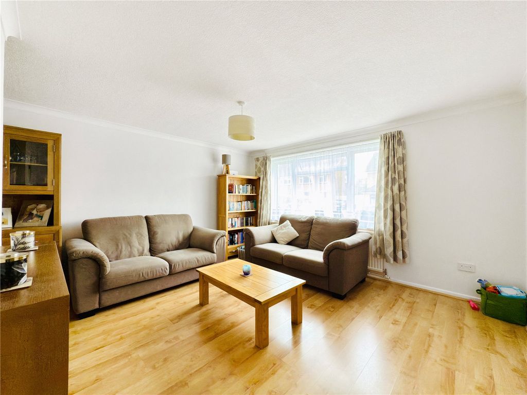 Property photo 2 of 21 Picture No. 18
