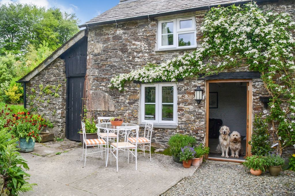 Property photo 1 of 31