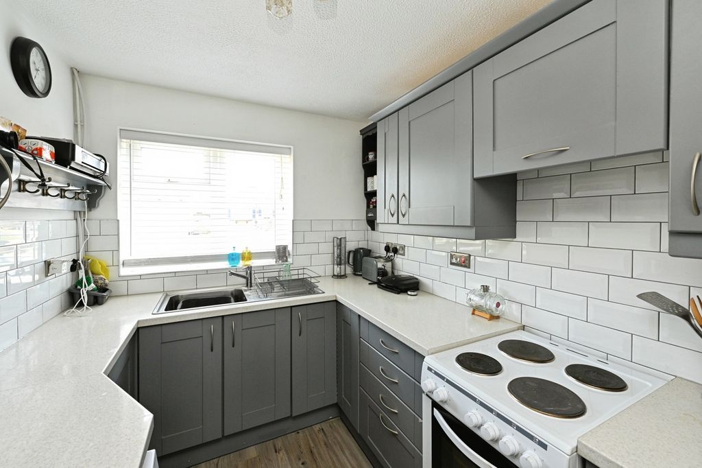 Property photo 3 of 22 Pbox-Img.Jpg