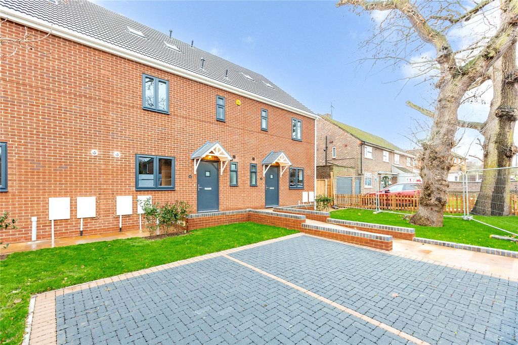 Property photo 1 of 15 Front