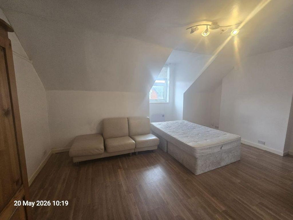 Property photo 1 of 4