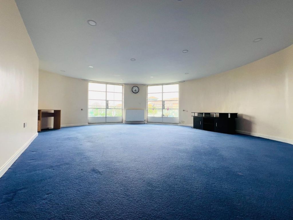 Property photo 2 of 11 S9.Jpg