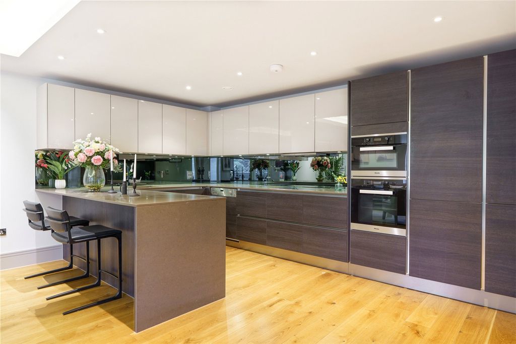 Property photo 3 of 11 Picture No. 08