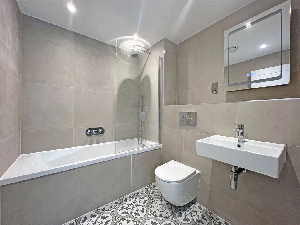 Property photo 3 of 8 Picture No. 25