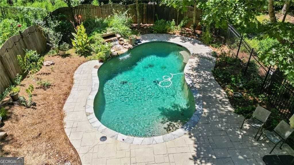 Property photo 1 of 31