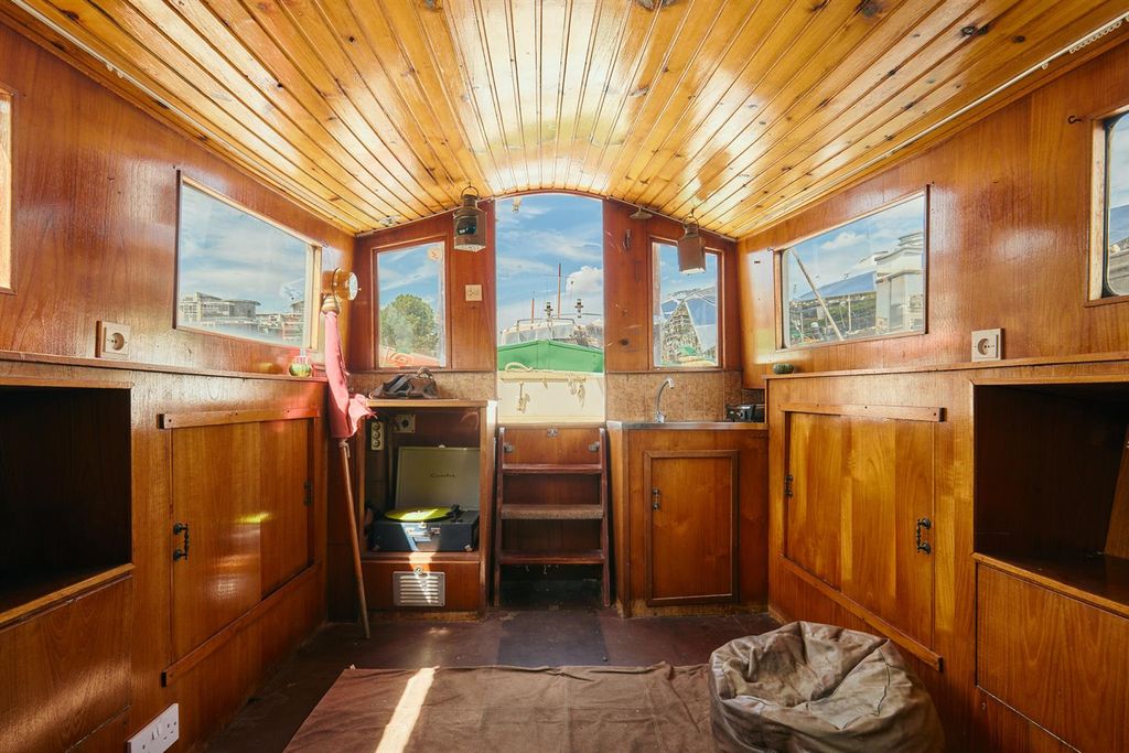 Property photo 3 of 19 2V1A7526_Hdr.Jpg