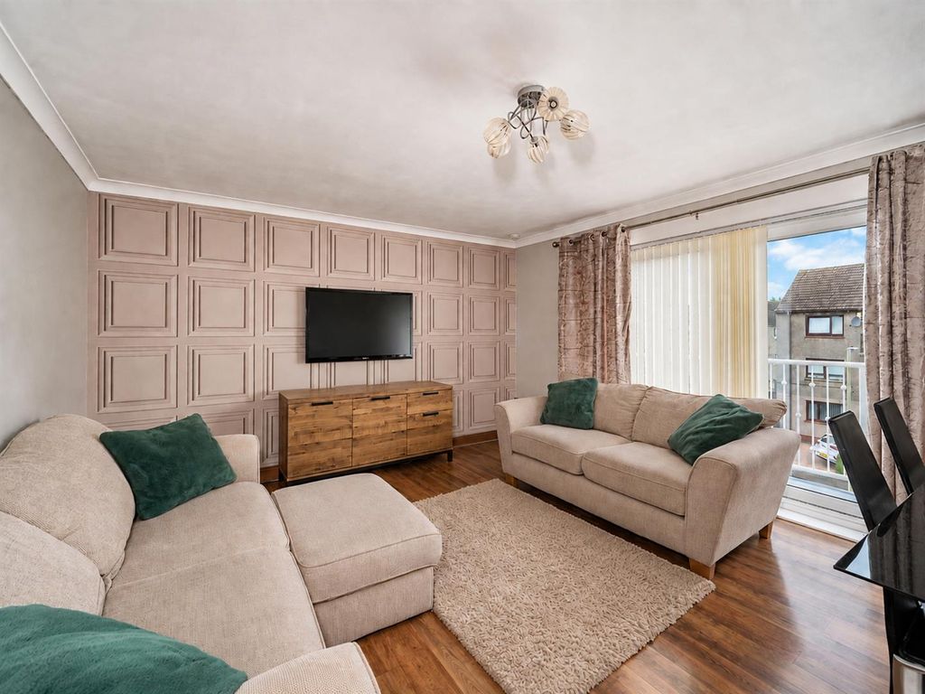 Property photo 3 of 15 2L Denhead Crescent Dundee-4.Jpg
