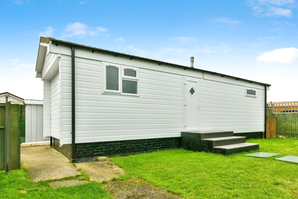 Property photo 1 of 20