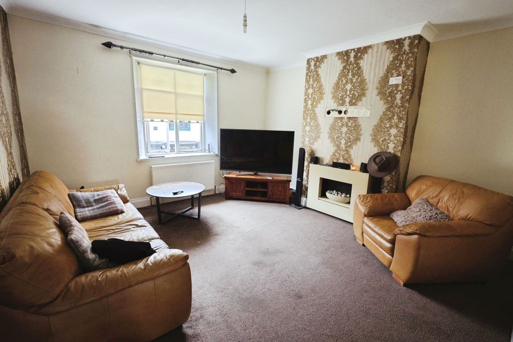 Property photo 3 of 13 Pbox-Img.Jpg