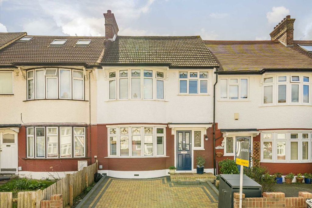 Property photo 1 of 8