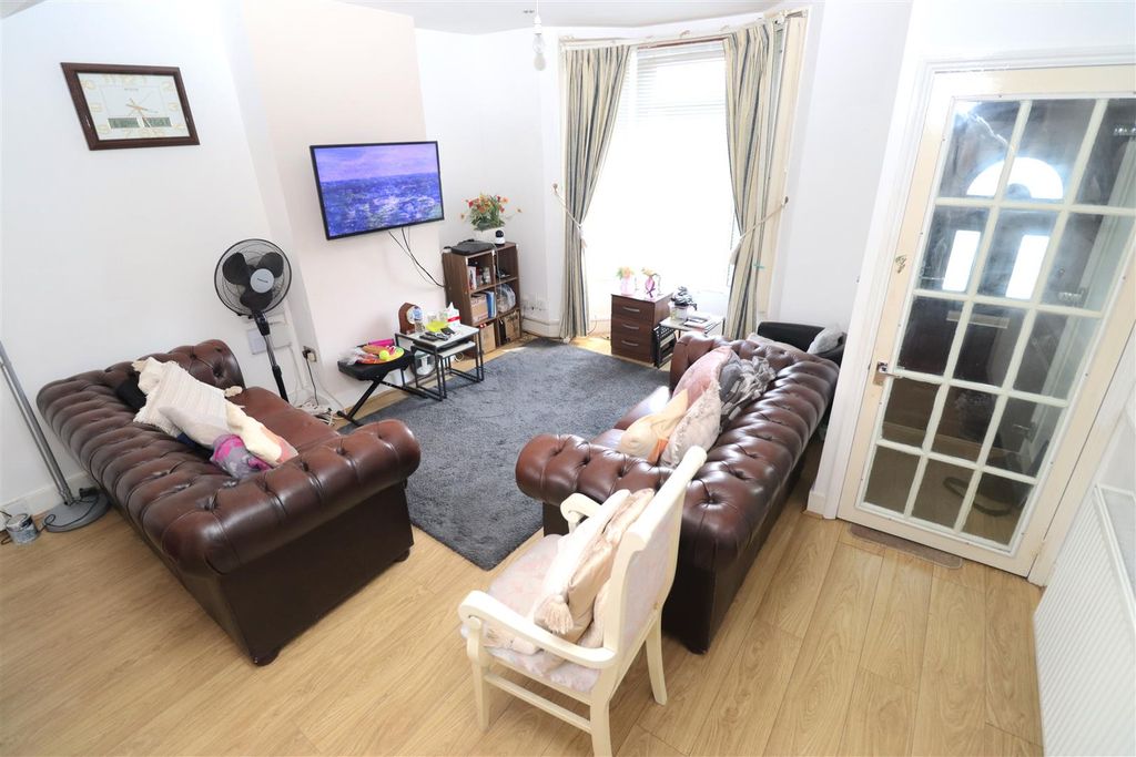 Property photo 2 of 16 Img_2584.Jpg