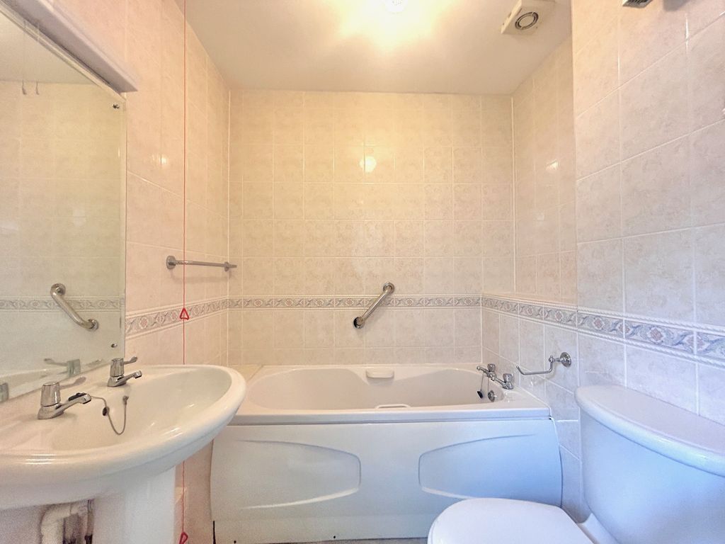 Additional image 9 of 2 bed flat for saleBickerley Road, Ringwood BH24