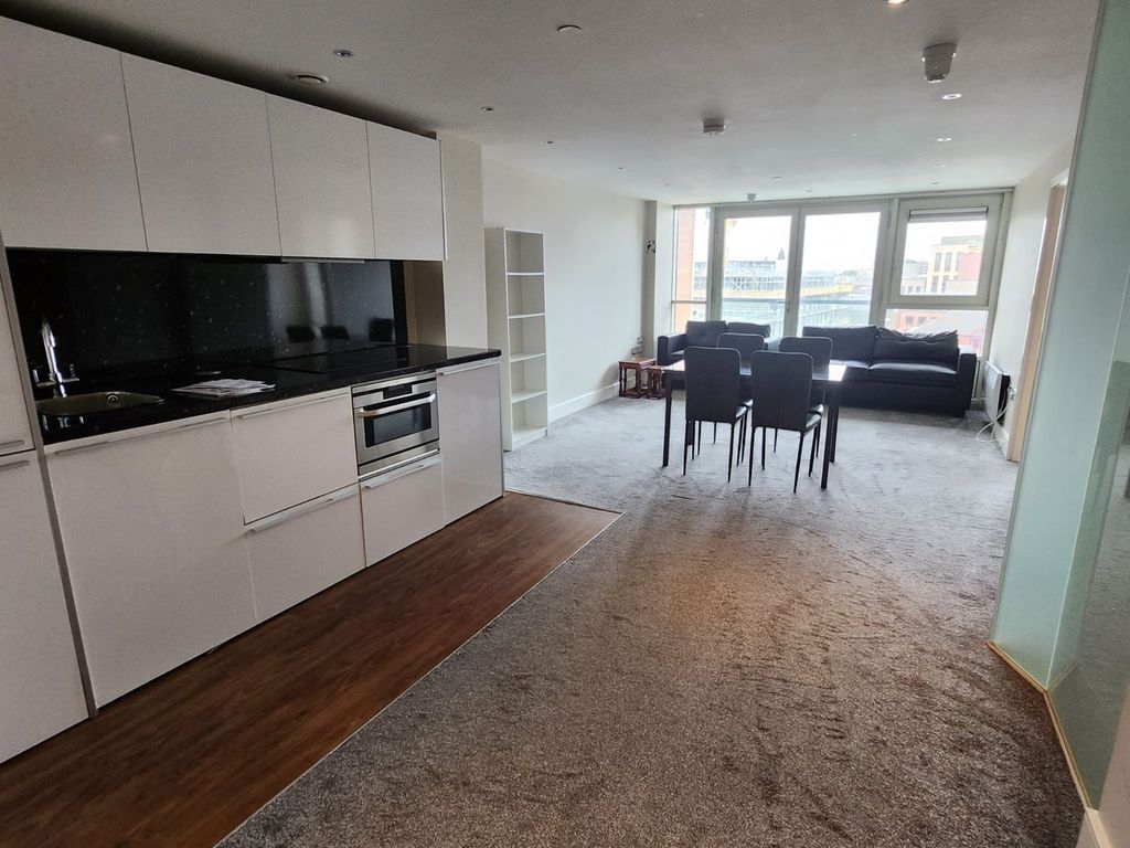 Property photo 3 of 8 Picture No. 12