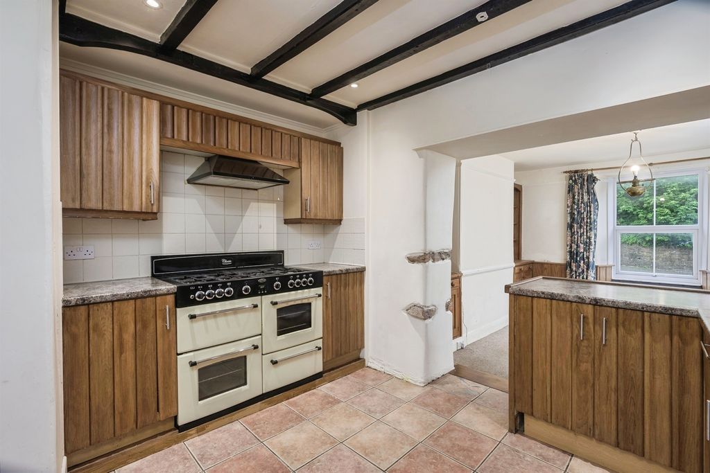 Property photo 2 of 13