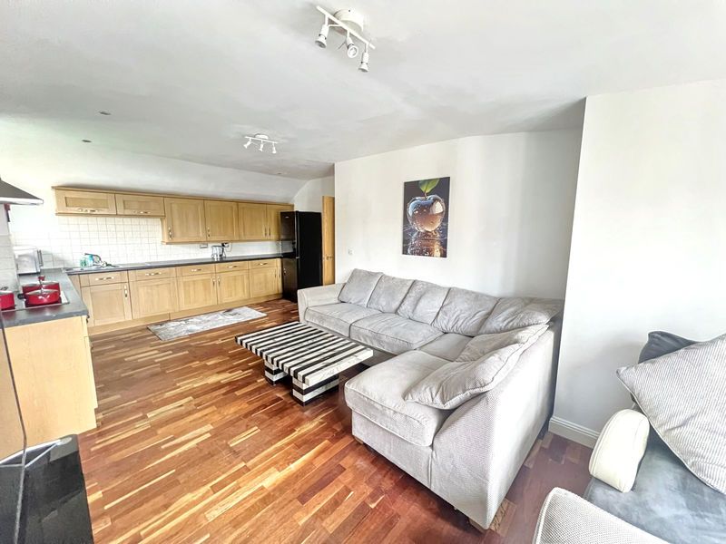 Property photo 3 of 17 Photo 34