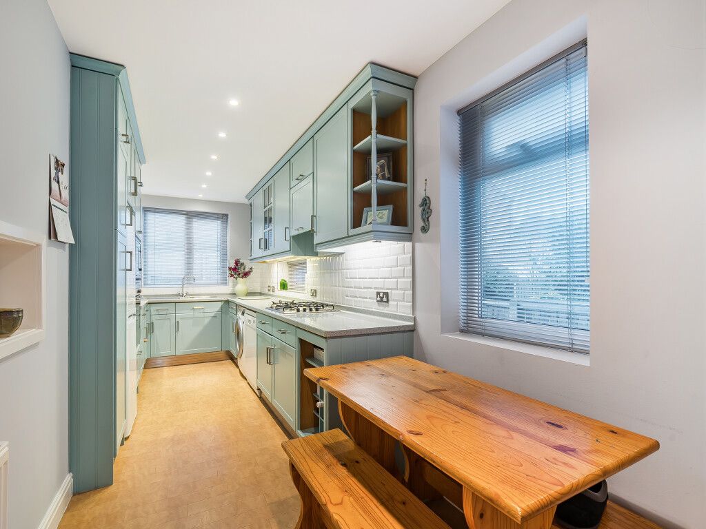 Property photo 3 of 20 1384659-6-6930594...