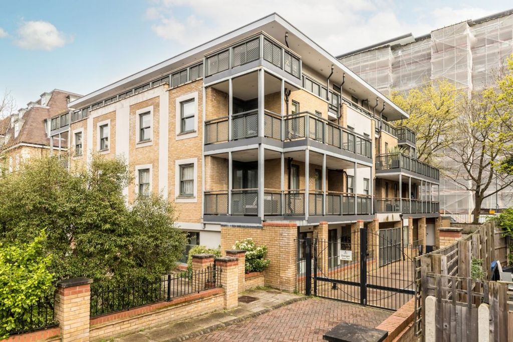 Property photo 1 of 6