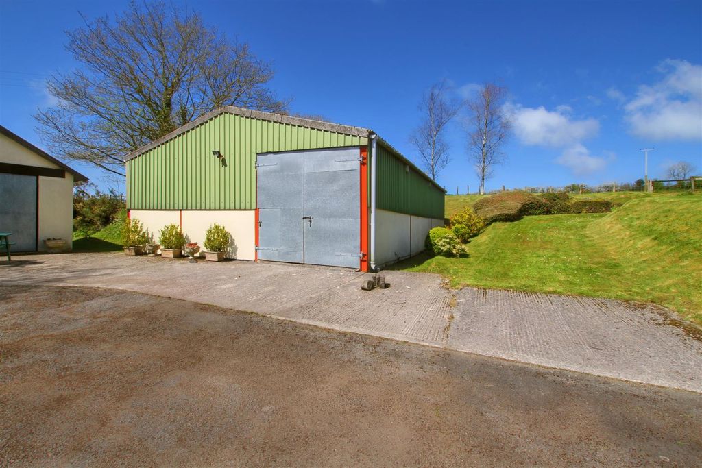 Property photo 2 of 57 Agricultural Barn 1