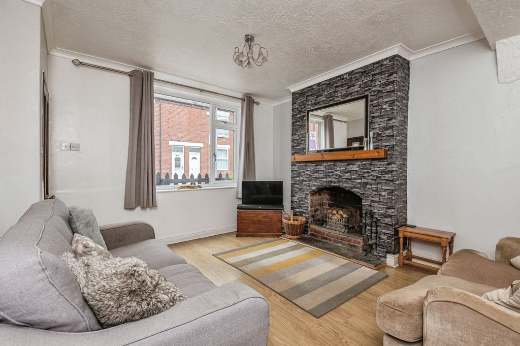 Property photo 3 of 15