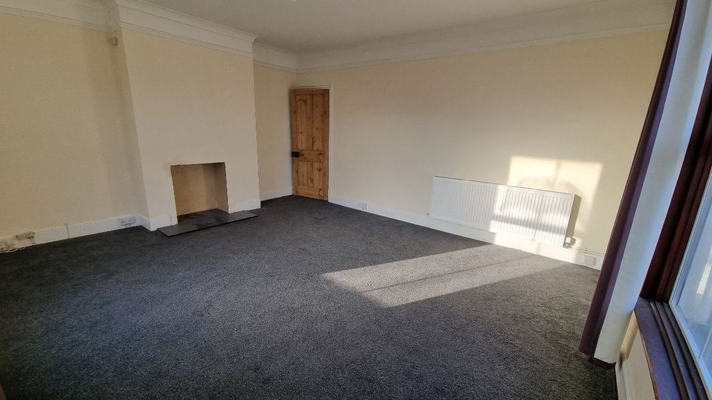 Property photo 3 of 8 Living Room